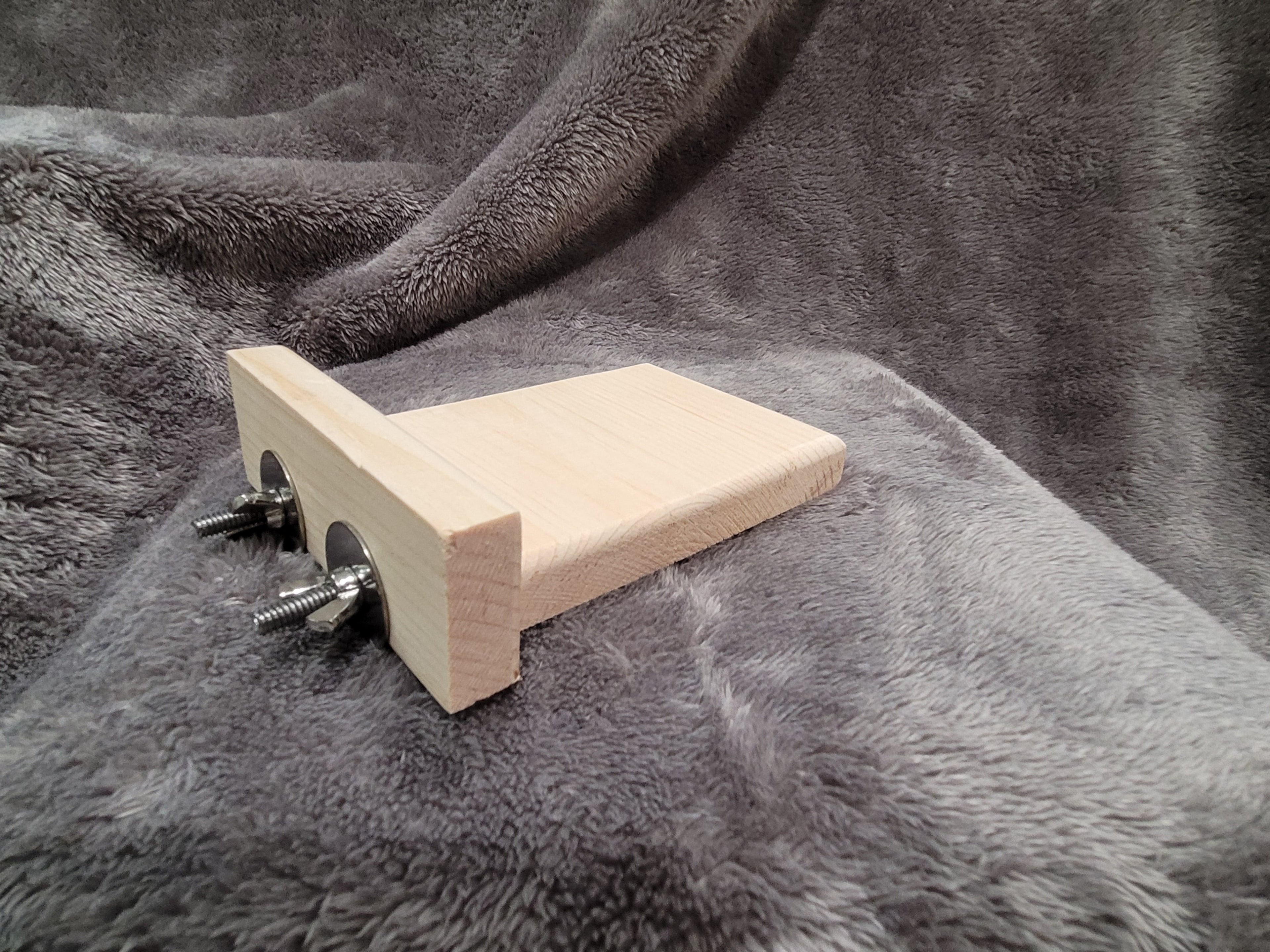 Chinchilla Ledge Shelve Kit