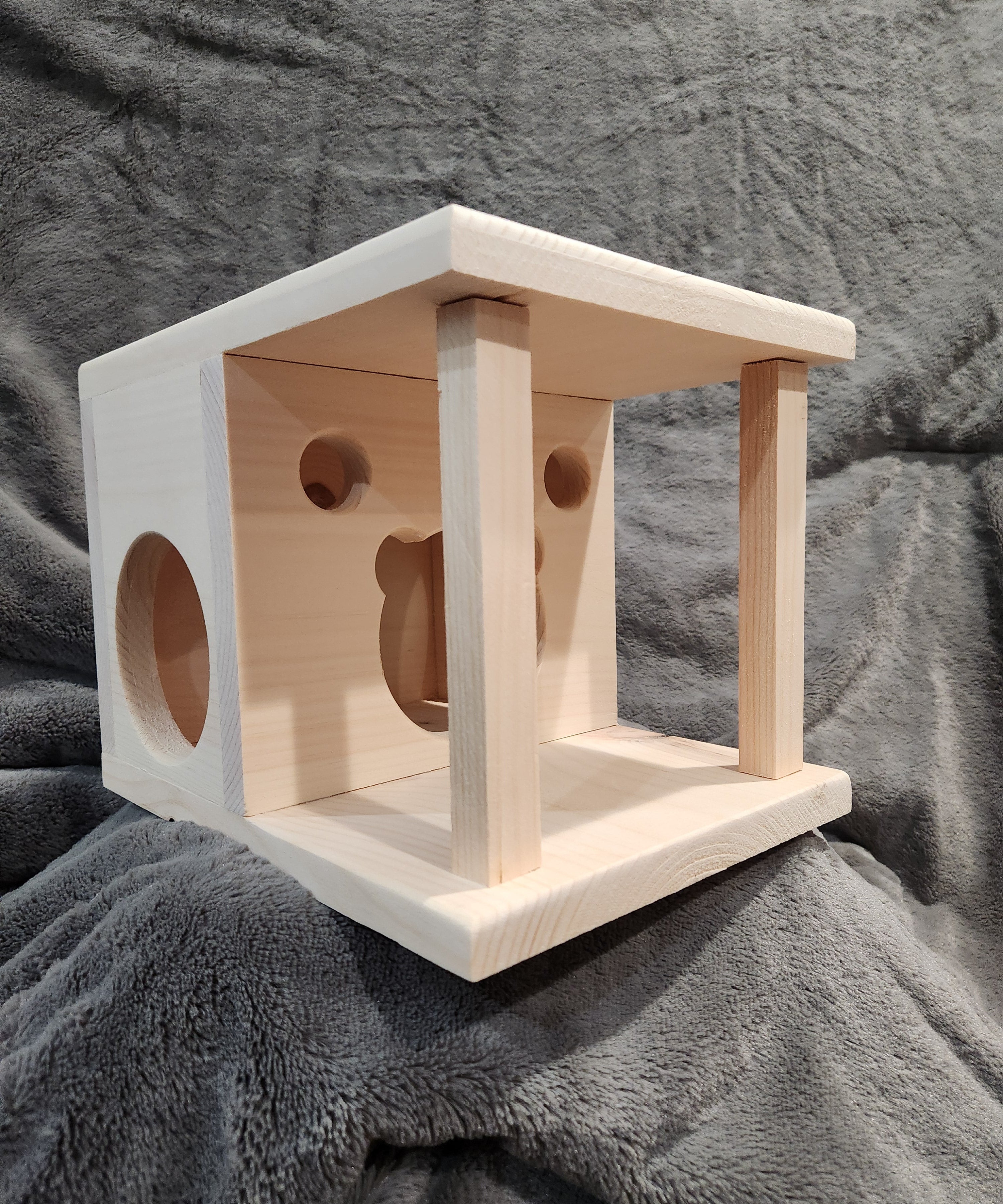 Chinchilla Luxury Hideout House w/ Front Porch Deluxe Hut Porch Kiln Dried Pine