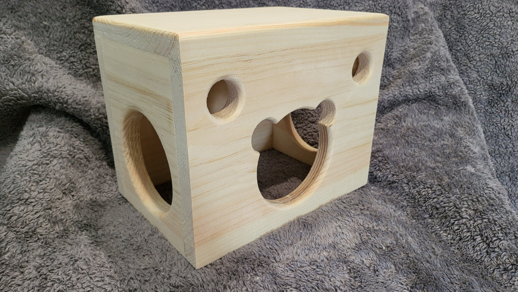 Chinchilla Hut Hideout House | Free Standing House for Chinchilla Kiln Dried Pine
