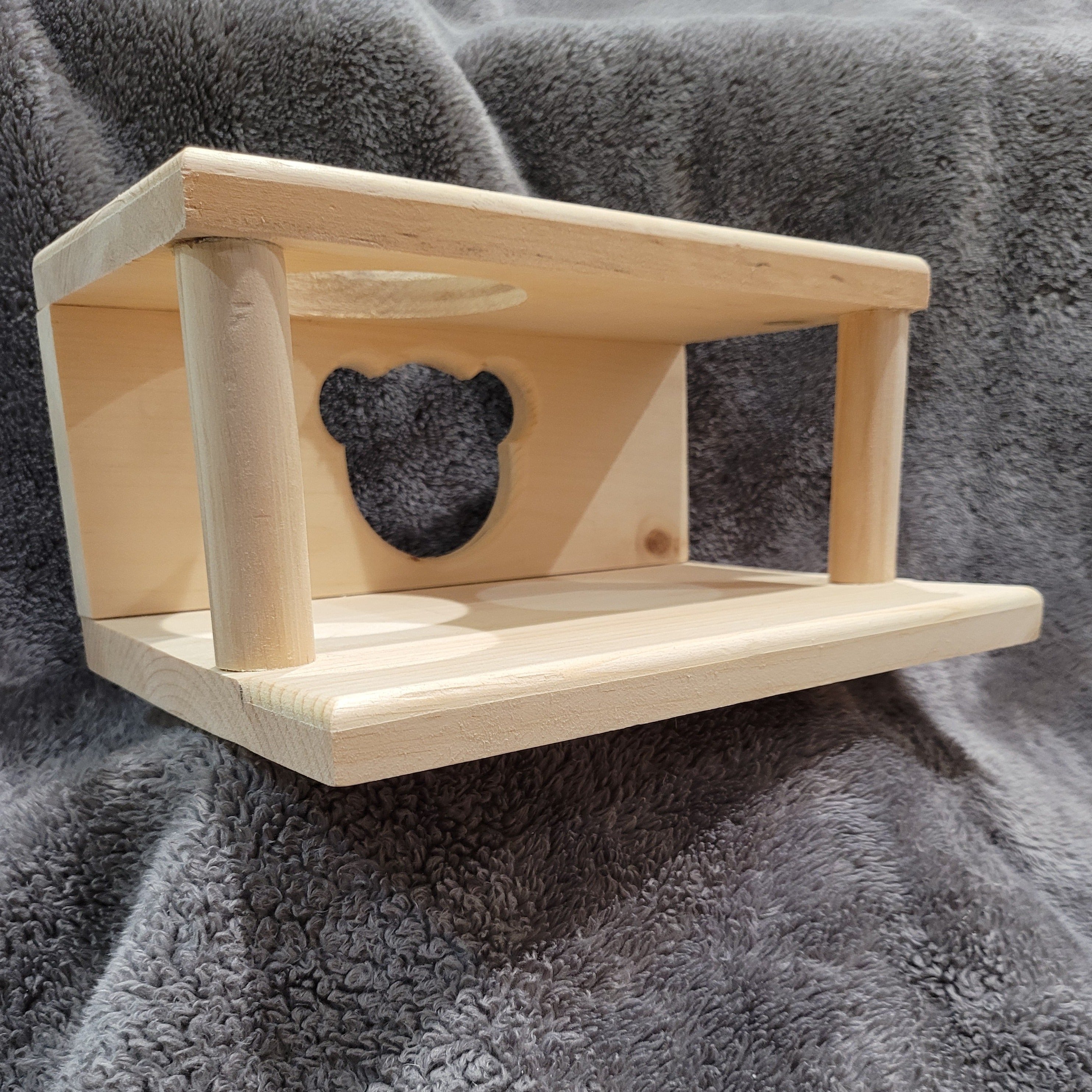 Chinchilla Hanging Dual Ledge
